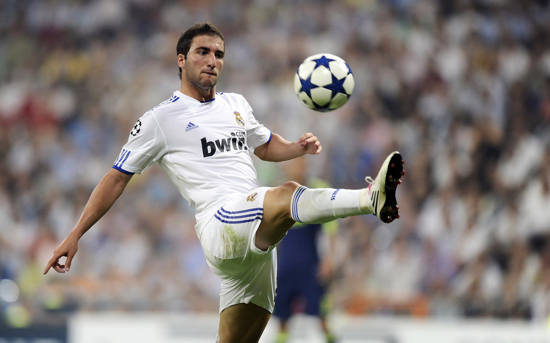 1-0!欧冠悲喜夜:利物浦力克皇马,巴黎翻车,拜仁枪手四连胜,2021欧冠利物浦对皇马